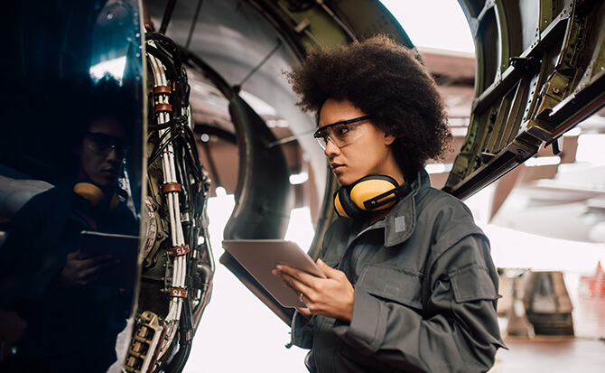 航空機またはエンジンステータスのリアルタイムのアップデートを入手